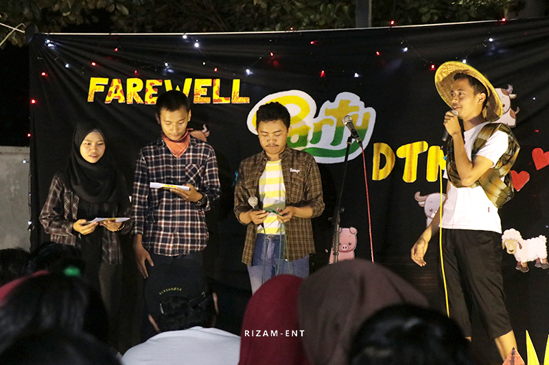 Jelang Wisuda ke-13, Hima MMB Helat Farewell Party Ala Farming