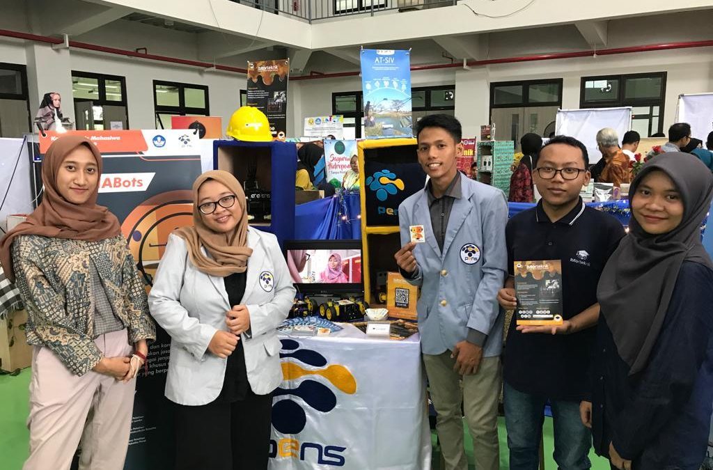 Tiga Usaha Karya Mahasiswa PENS Sukses Ikuti Ajang Expo KMI 2019