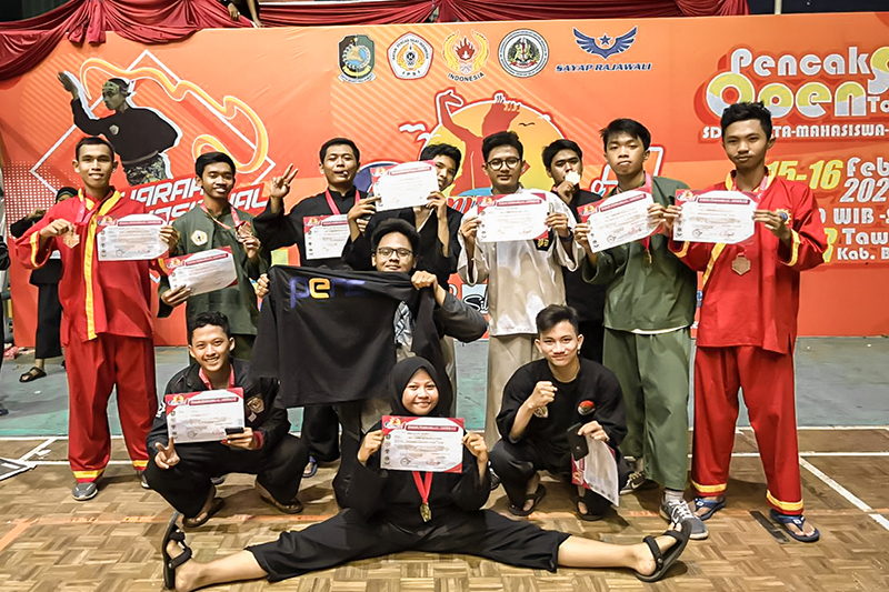 Delegasi Pencak Silat PENS Raih 11 Medali dalam Ajang Banyuwangi International Championship 1