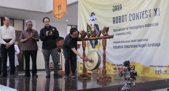 Gelar Java Robot Contest XI 2023, HIMA Teknik Elektronika PENS Tampung 192 Tim Robot se-Jawa dan Bali